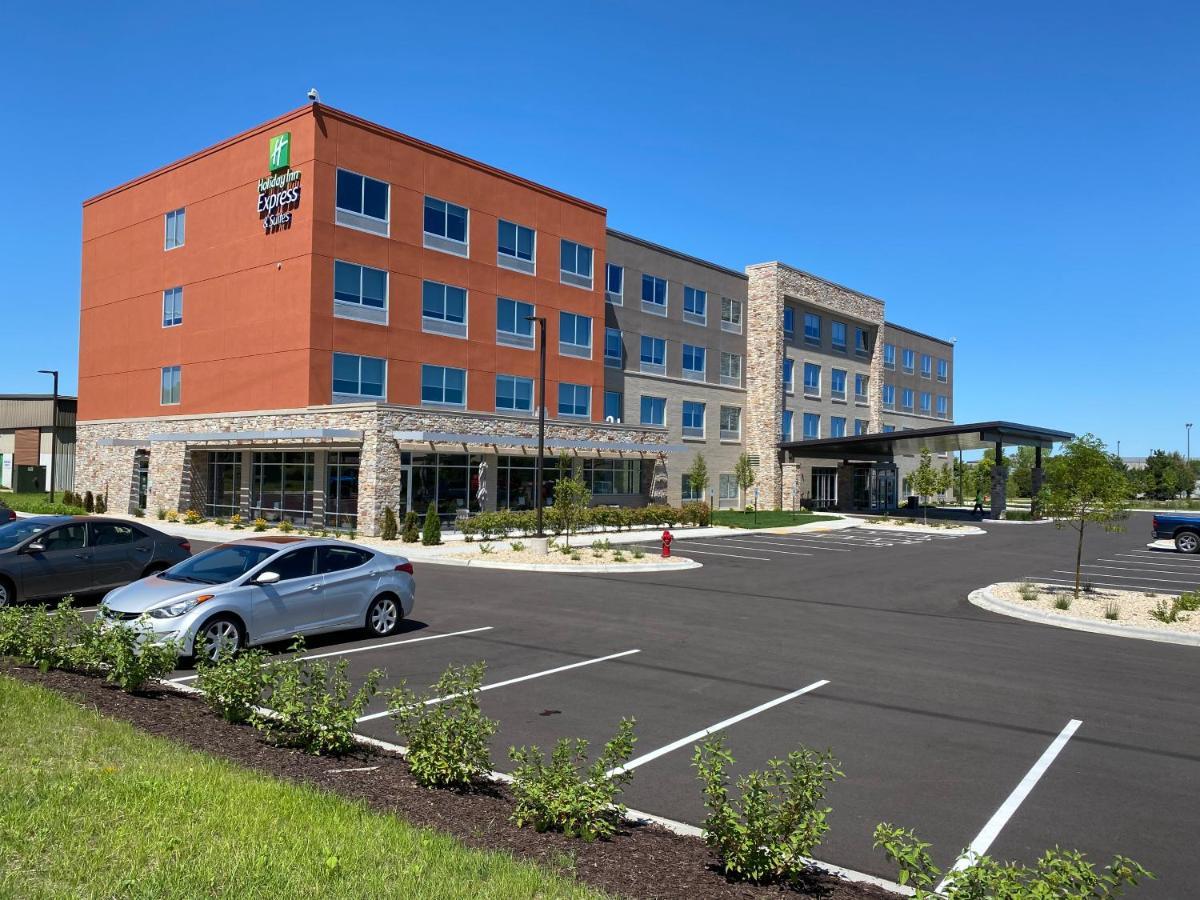 Holiday Inn Express & Suites - Madison West - Middleton By Ihg Luaran gambar