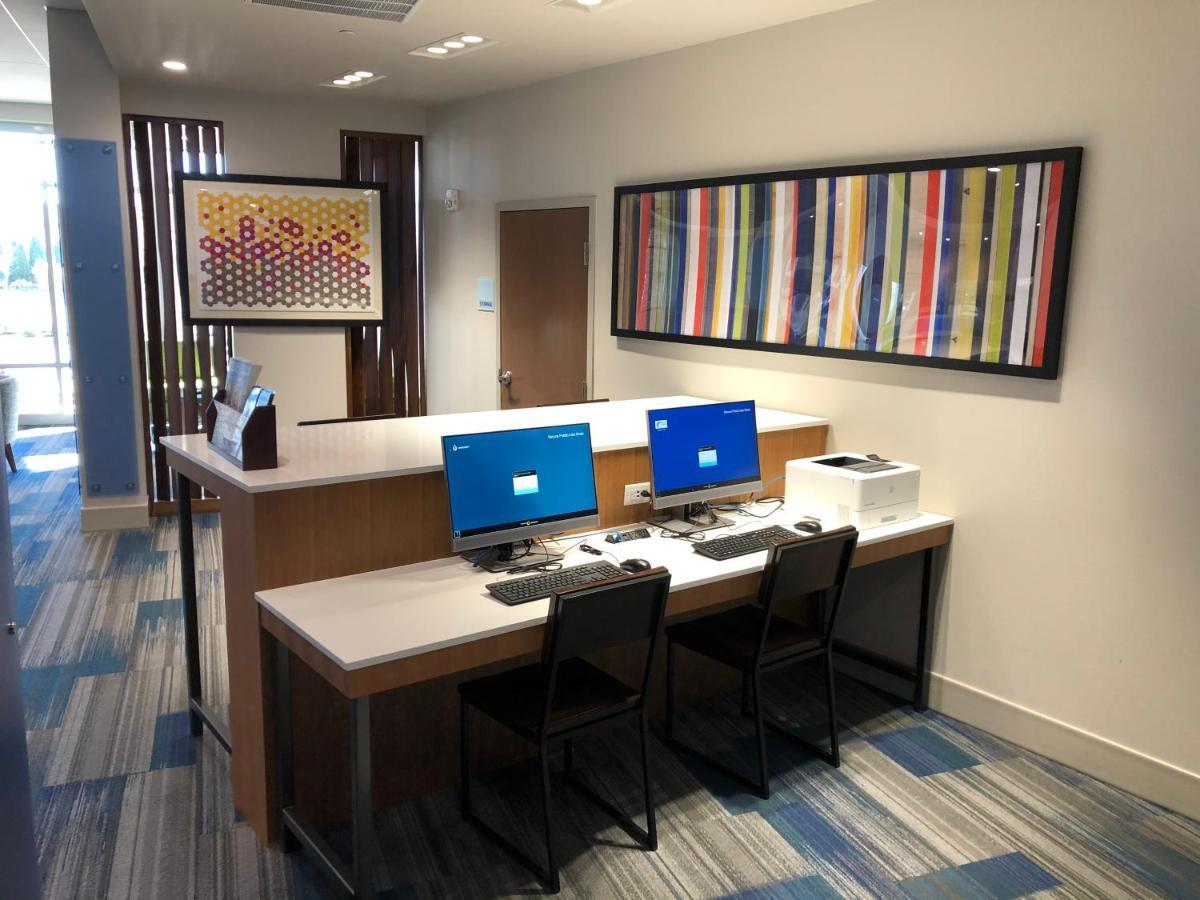 Holiday Inn Express & Suites - Madison West - Middleton By Ihg Luaran gambar