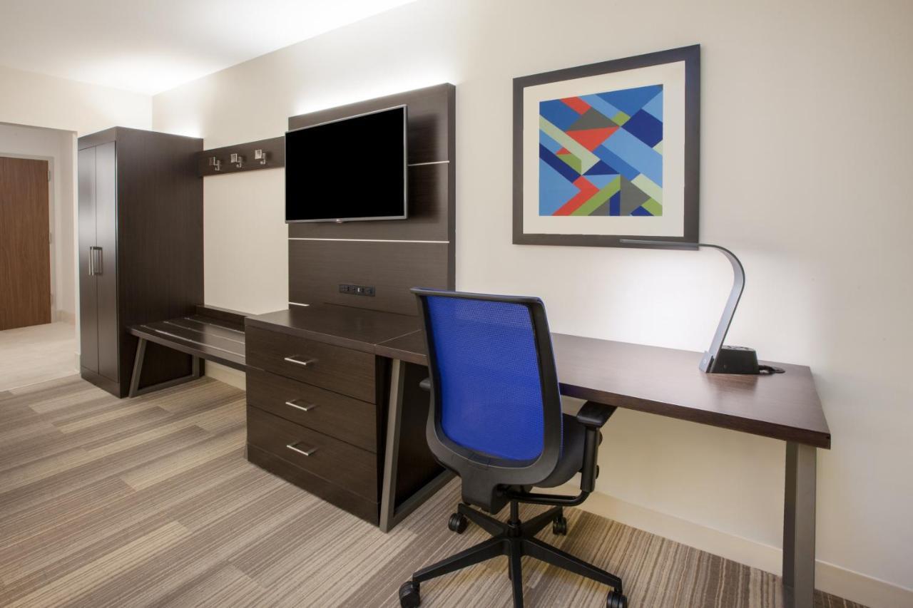 Holiday Inn Express & Suites - Madison West - Middleton By Ihg Luaran gambar