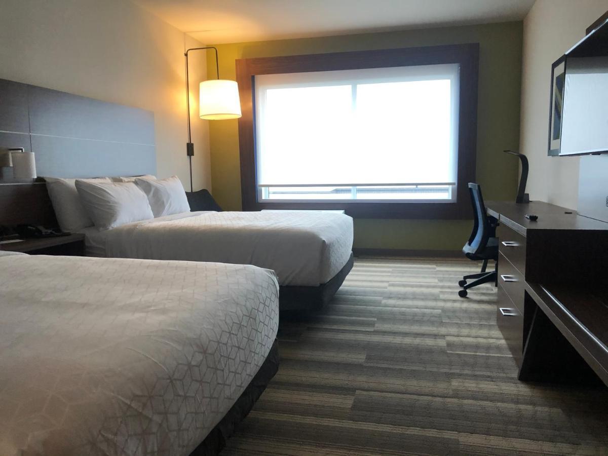 Holiday Inn Express & Suites - Madison West - Middleton By Ihg Luaran gambar