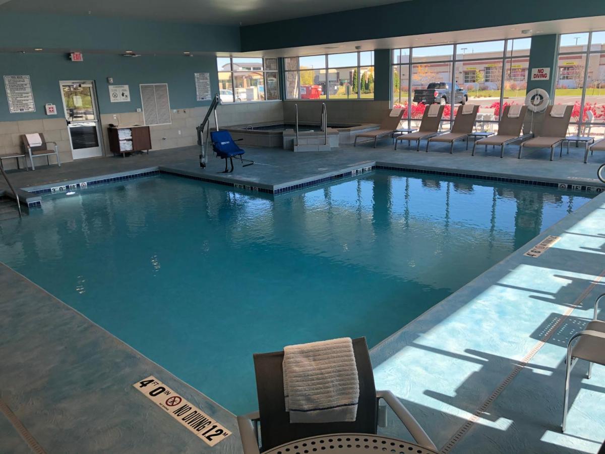 Holiday Inn Express & Suites - Madison West - Middleton By Ihg Luaran gambar
