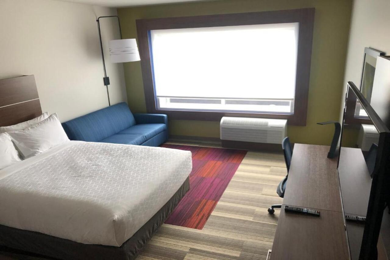 Holiday Inn Express & Suites - Madison West - Middleton By Ihg Luaran gambar