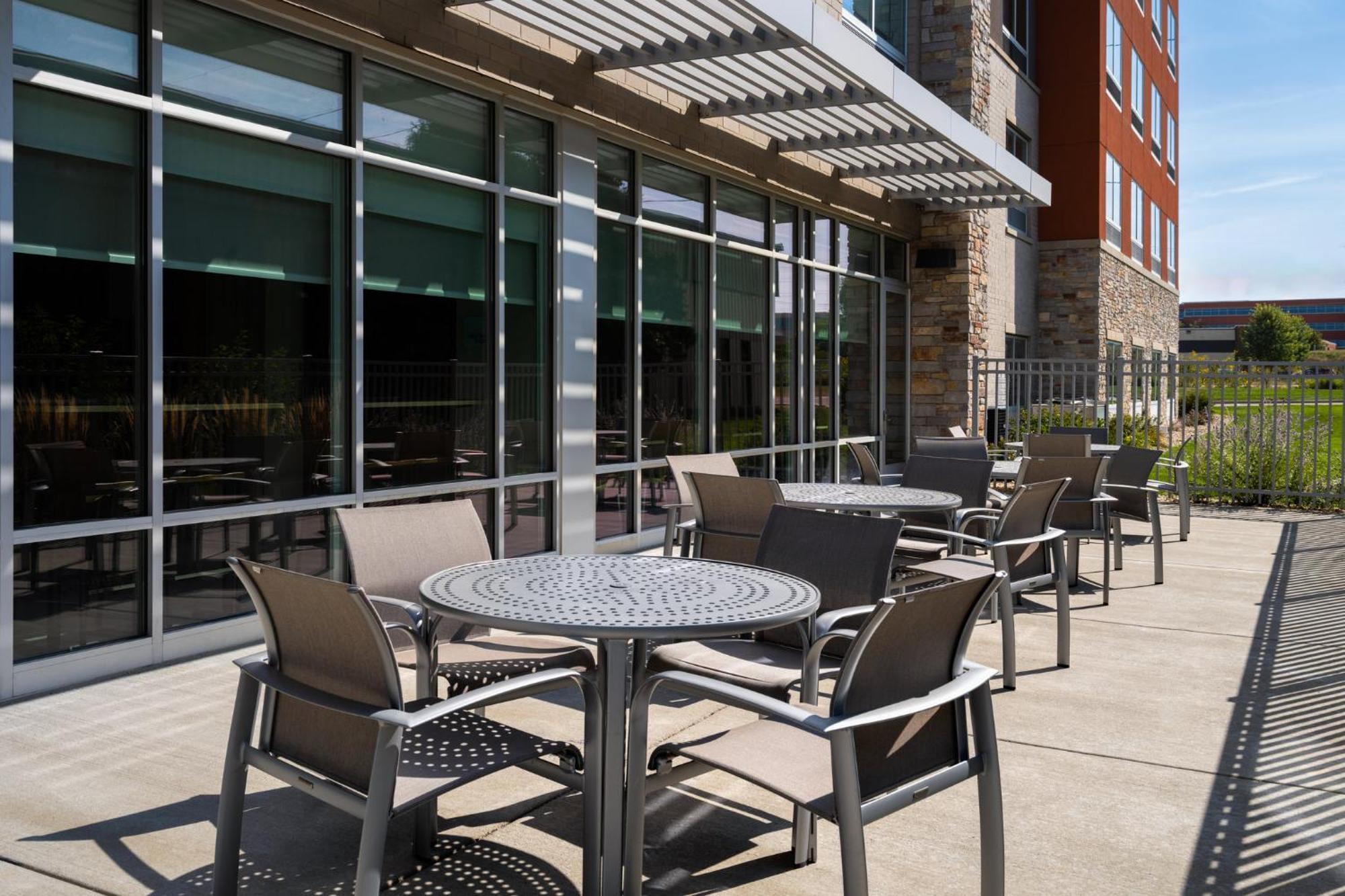Holiday Inn Express & Suites - Madison West - Middleton By Ihg Luaran gambar