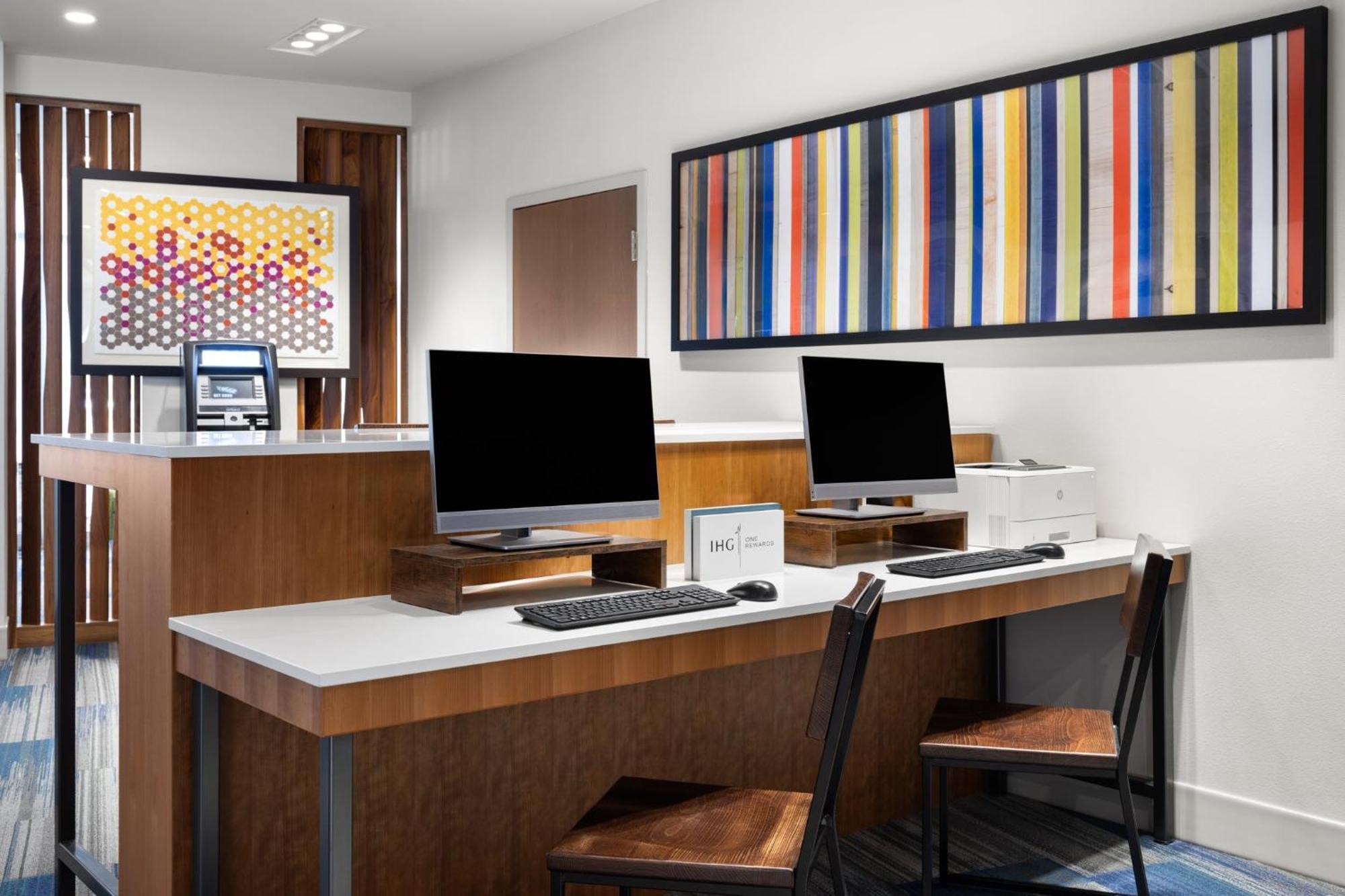 Holiday Inn Express & Suites - Madison West - Middleton By Ihg Luaran gambar